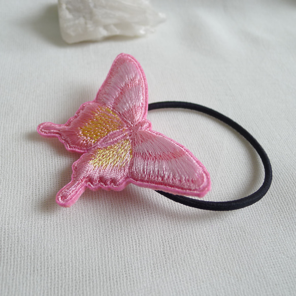 ピンクとレモンイエローのアゲハ蝶ヘアゴム 7枚目の画像