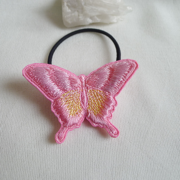 ピンクとレモンイエローのアゲハ蝶ヘアゴム 8枚目の画像