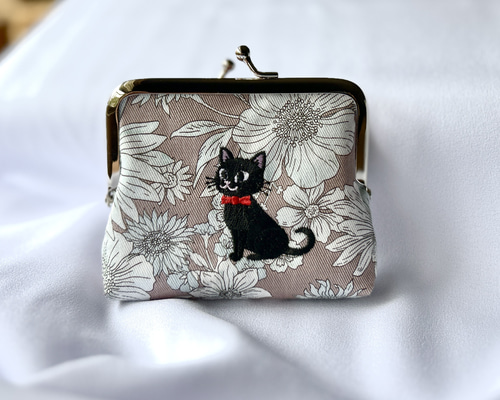 黒猫 刺繍がま口 がま口 NaRu 通販 19443091｜Creema(クリーマ)