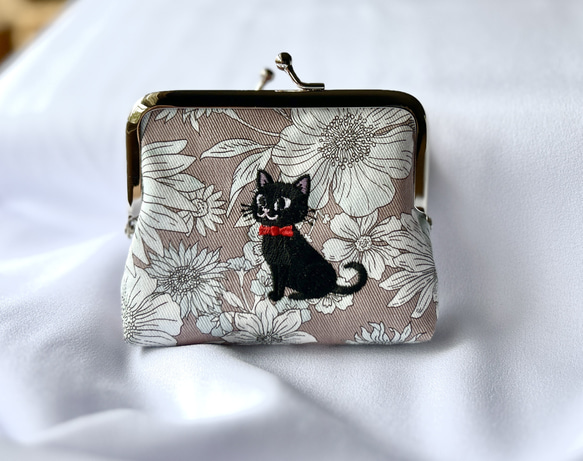 黒猫 刺繍がま口 がま口 NaRu 通販 19443091｜Creema(クリーマ)