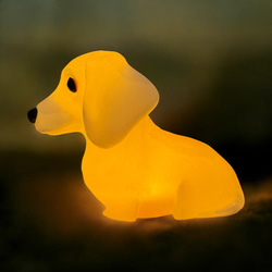 ダックスフンド 光るインテリアオブジェ 明滅式LEDキャンドルライト 電池式　軽量樹脂製 2枚目の画像