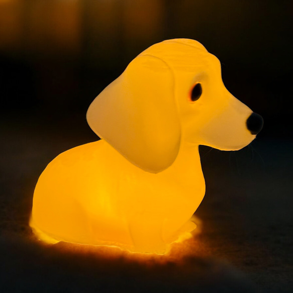 ダックスフンド 光るインテリアオブジェ 明滅式LEDキャンドルライト 電池式　軽量樹脂製 5枚目の画像