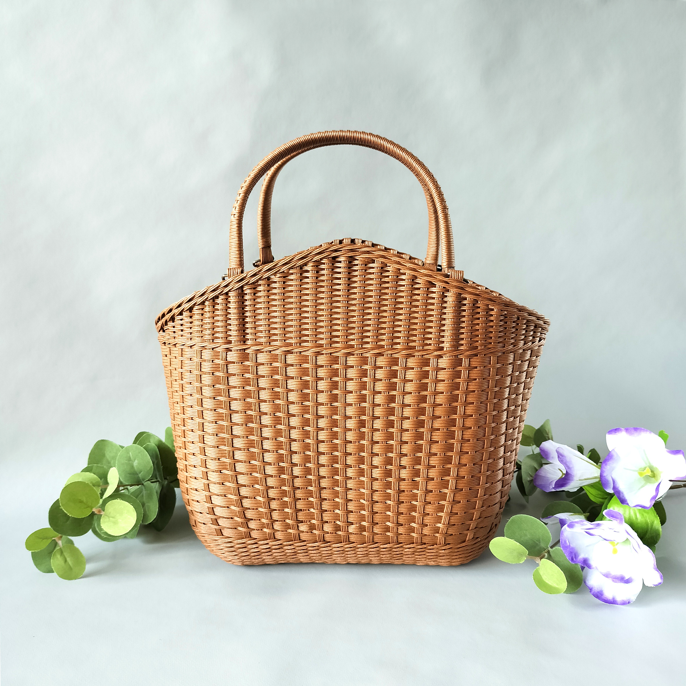 くるみ色の山型かごバッグ2way（コンパクトサイズ）