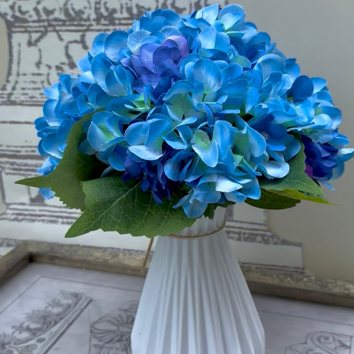 グラデーションブルーのあじさいの花束..インテリアフラワー「夏の