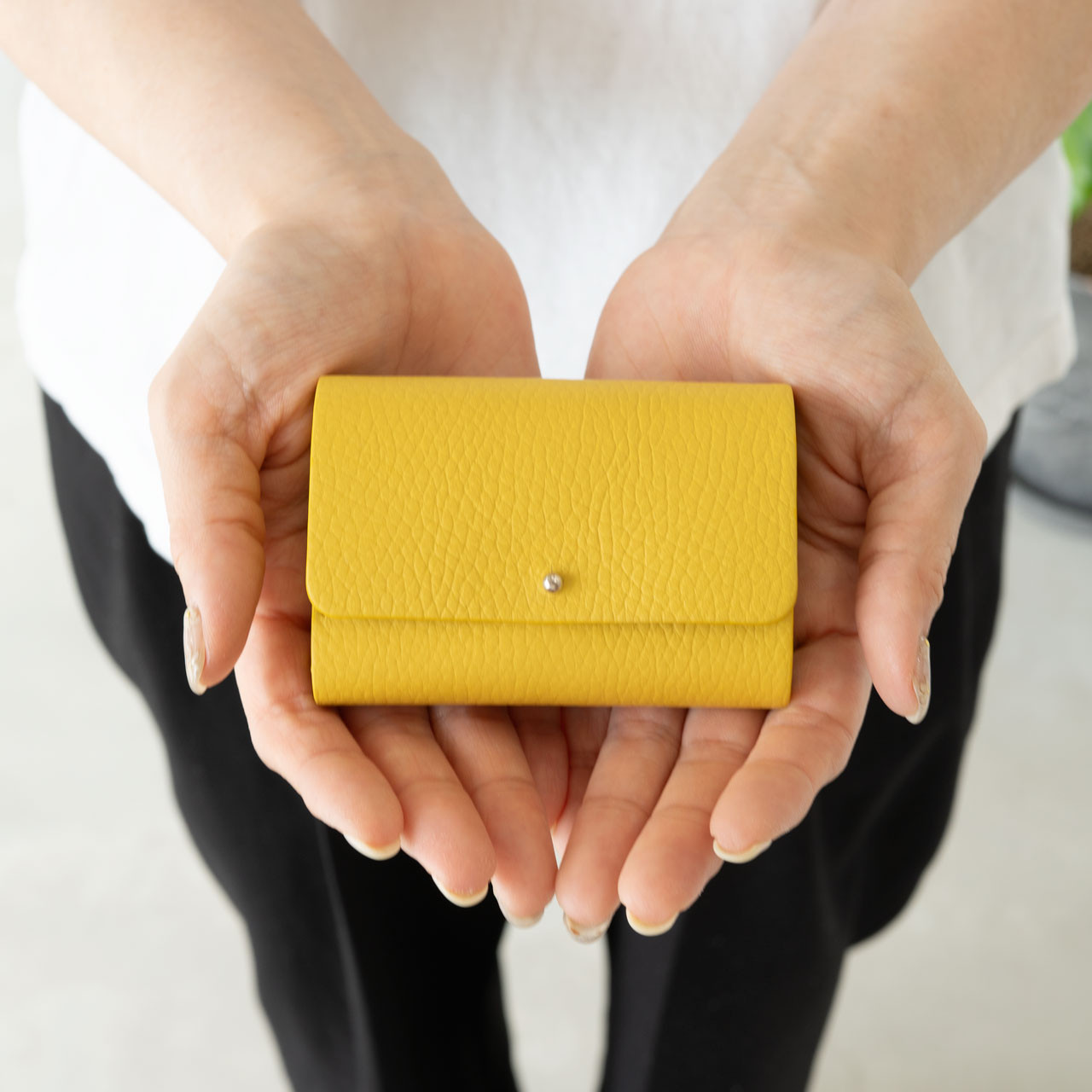 ELPE ミニ三つ折り財布｜明るいミモザと上品ベージュの本革ミニ財布｜レディースギフトにもぴったりなコンパクト財布