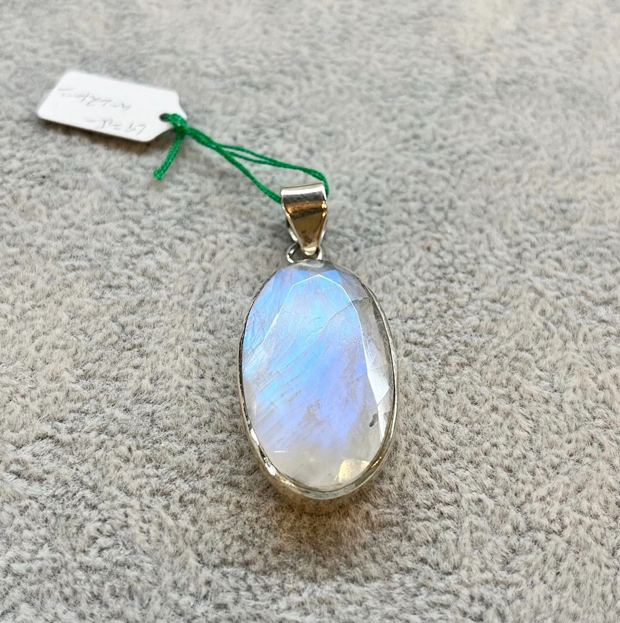 ペンダントトップ ムーンストーン シルバー925 ハンドメイド 一点もの 天然石ペンダント オーバルカット 高品質