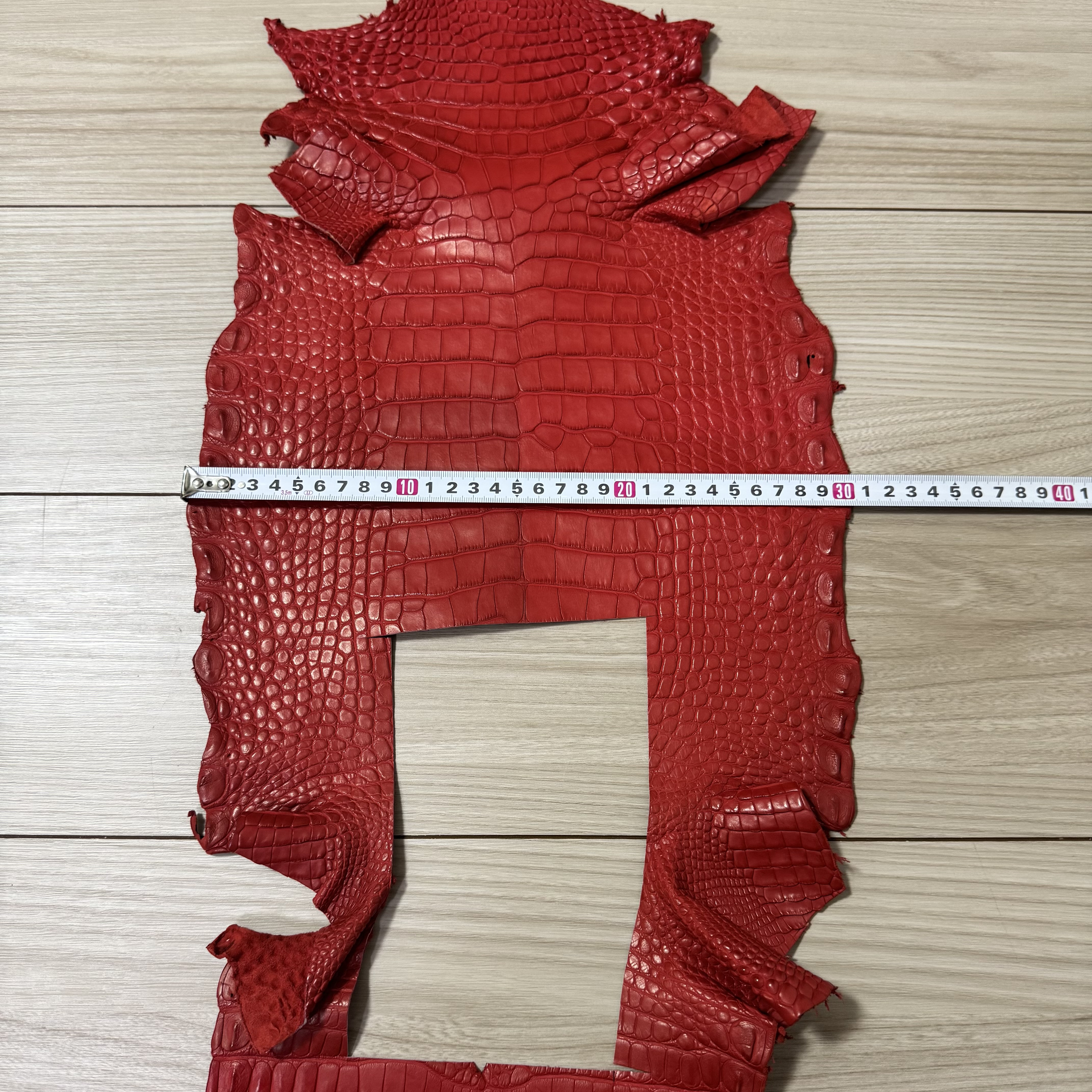 ワニ革 ポロサス クロコダイル アリゲーター 素材 スモールクロコダイル　ハギレ