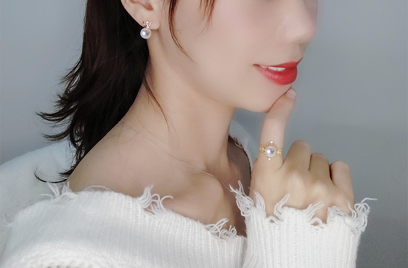 【La Corser】日本製天然海水7.5-8.5mmアコヤ真珠ラウンドパールピアス レディース 18Kゴールド 強い光 気質