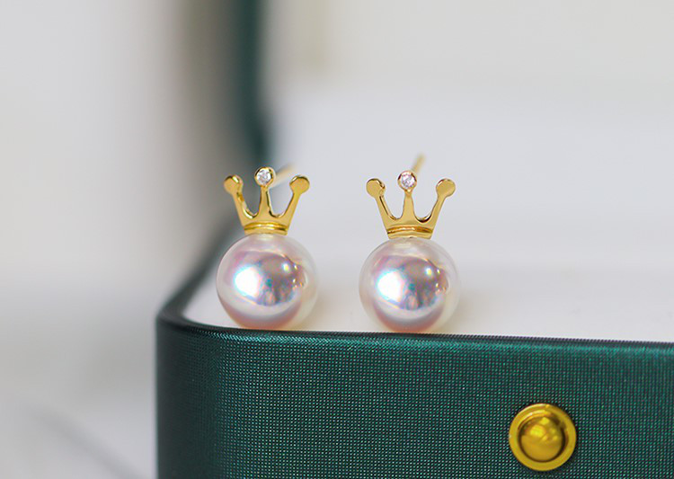 【La Corser】日本製天然海水7.5-8.5mmアコヤ真珠ラウンドパールピアス レディース 18Kゴールド 強い光 気質