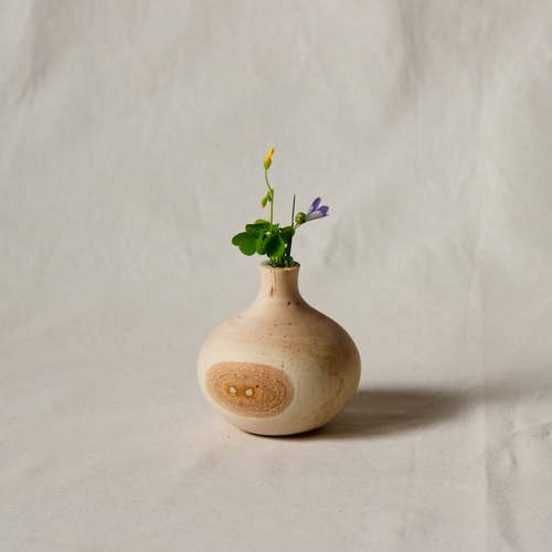 白樺の一輪挿し NO43 一輪挿し・花瓶・花器 北の小さな工房YS 通販