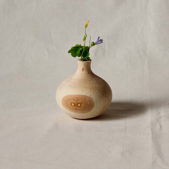 白樺の一輪挿し NO43 一輪挿し・花瓶・花器 北の小さな工房YS 通販