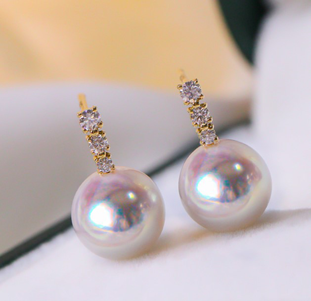 【La Corser】日本製 7-9.5mm アコヤ真珠 ピアス 18Kゴールド ダイヤモンドインレイ ラウンドパール 強い光
