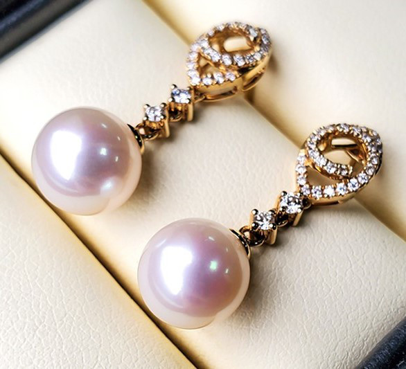 【La Corser】日本海水7-9.5mmアコヤ天然海水真珠ピアス イヤリング 18Kゴールド ラウンドパール 強い光