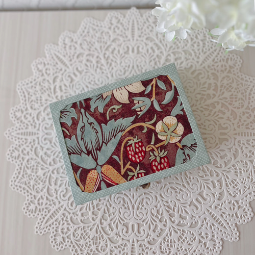 カルトナージュ／アクセサリー収納ボックス／ウィリアムモリス.いちご