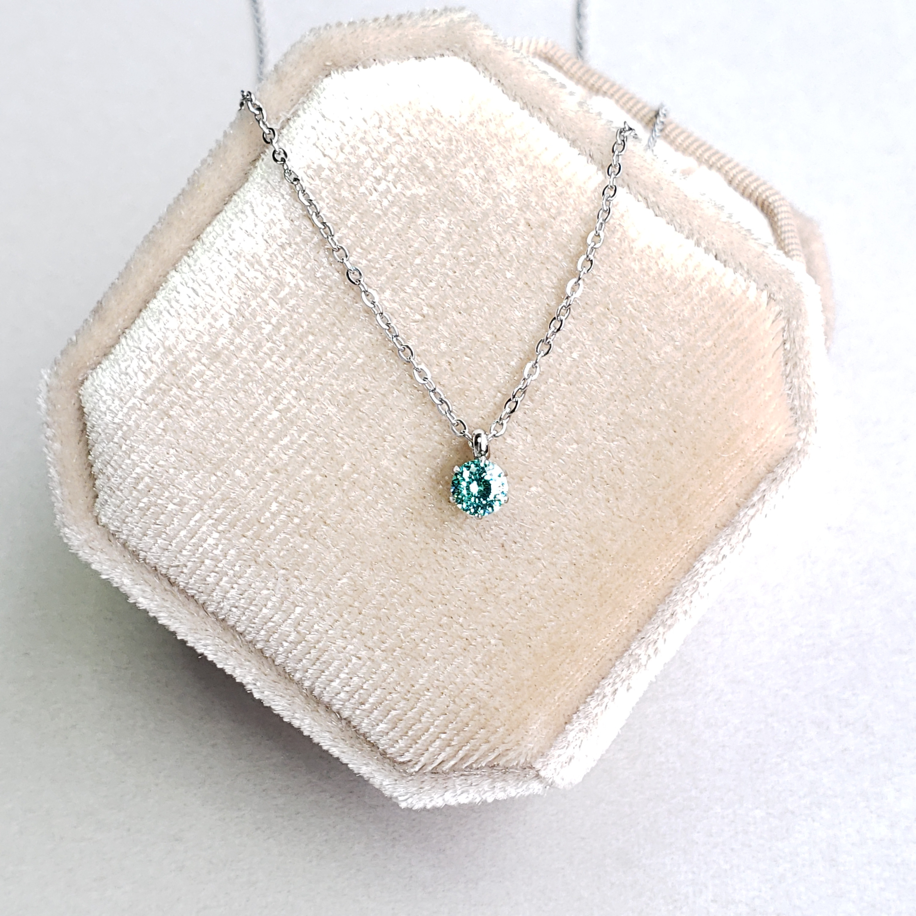 人工パライバトルマリン　ミドルカラー　サージカルステンレス製ネックレス　4ｍｍ　シルバー 4,793円