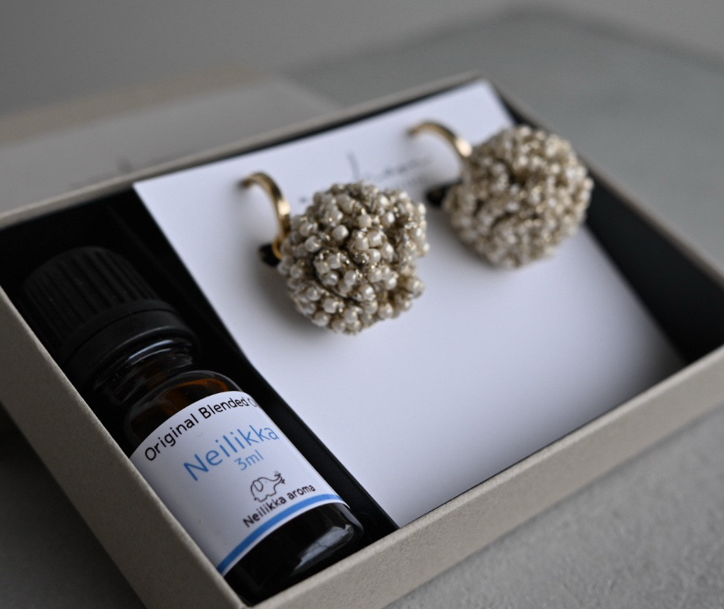 アロマイヤリングmachaon×Neilikka