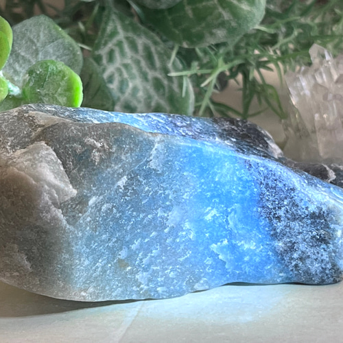 北欧の妖精✨ トロレアイト トロール石 原石 ラフストーン 天然石 東洋