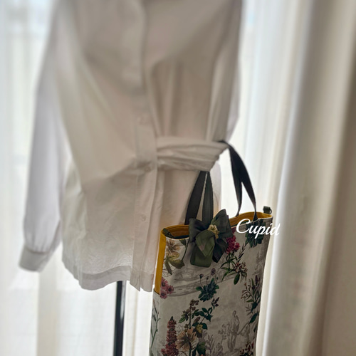 フランス輸入 華やかな植物トワルドジュイ柄の外ポケット付きA4対応