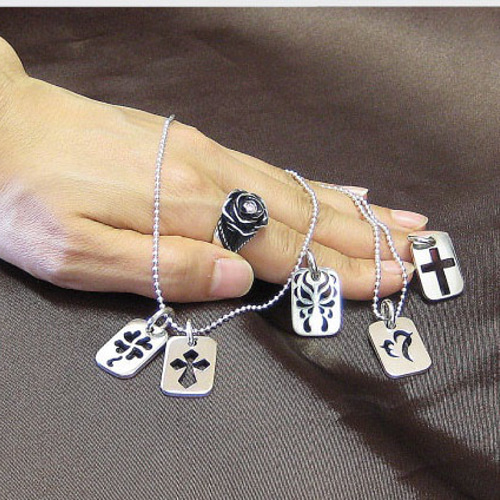 クロスモチーフ　ドッグタグ風　シルバー925刻印あり　ペンダントトップ diamond cross tag》ドッグタグペンダント｜silver925・菱形クロス