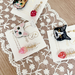 みずみずしい＊いちごと猫さん刺繍のピアスandイヤリング ♡ 11枚目の画像