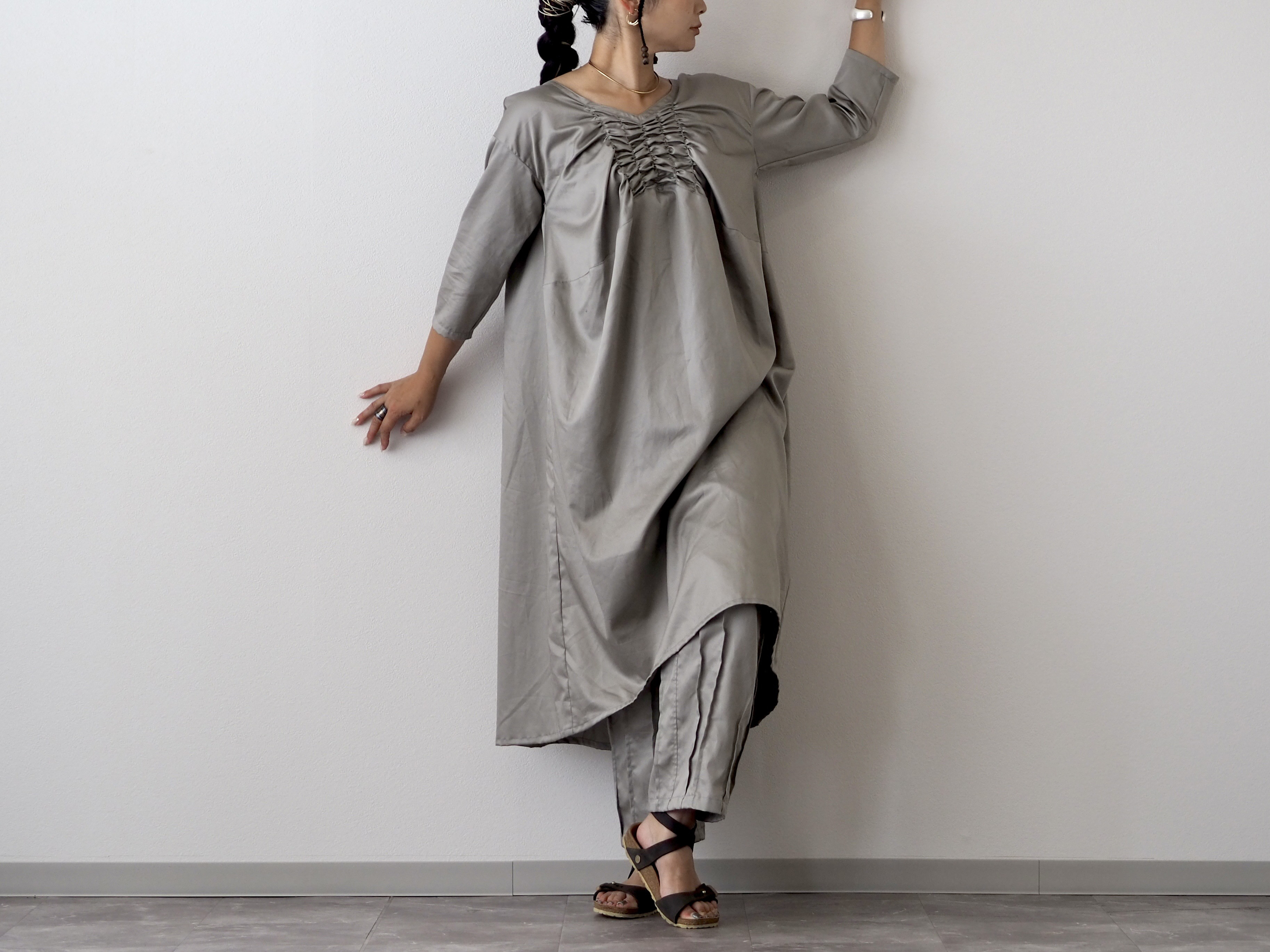 シャーリングワンピース/アイスグレー