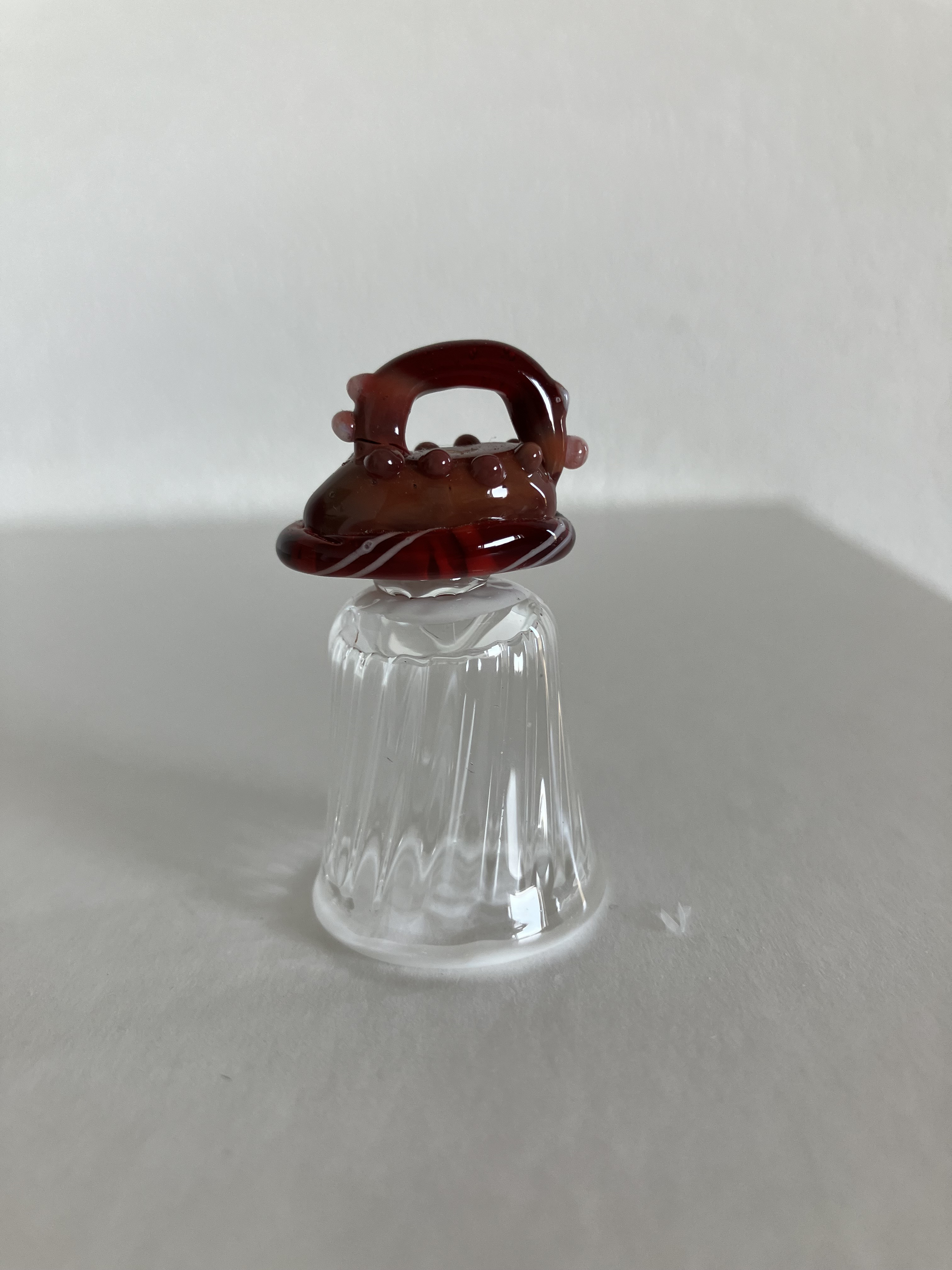 立体シンブル　　アイロン　レッド