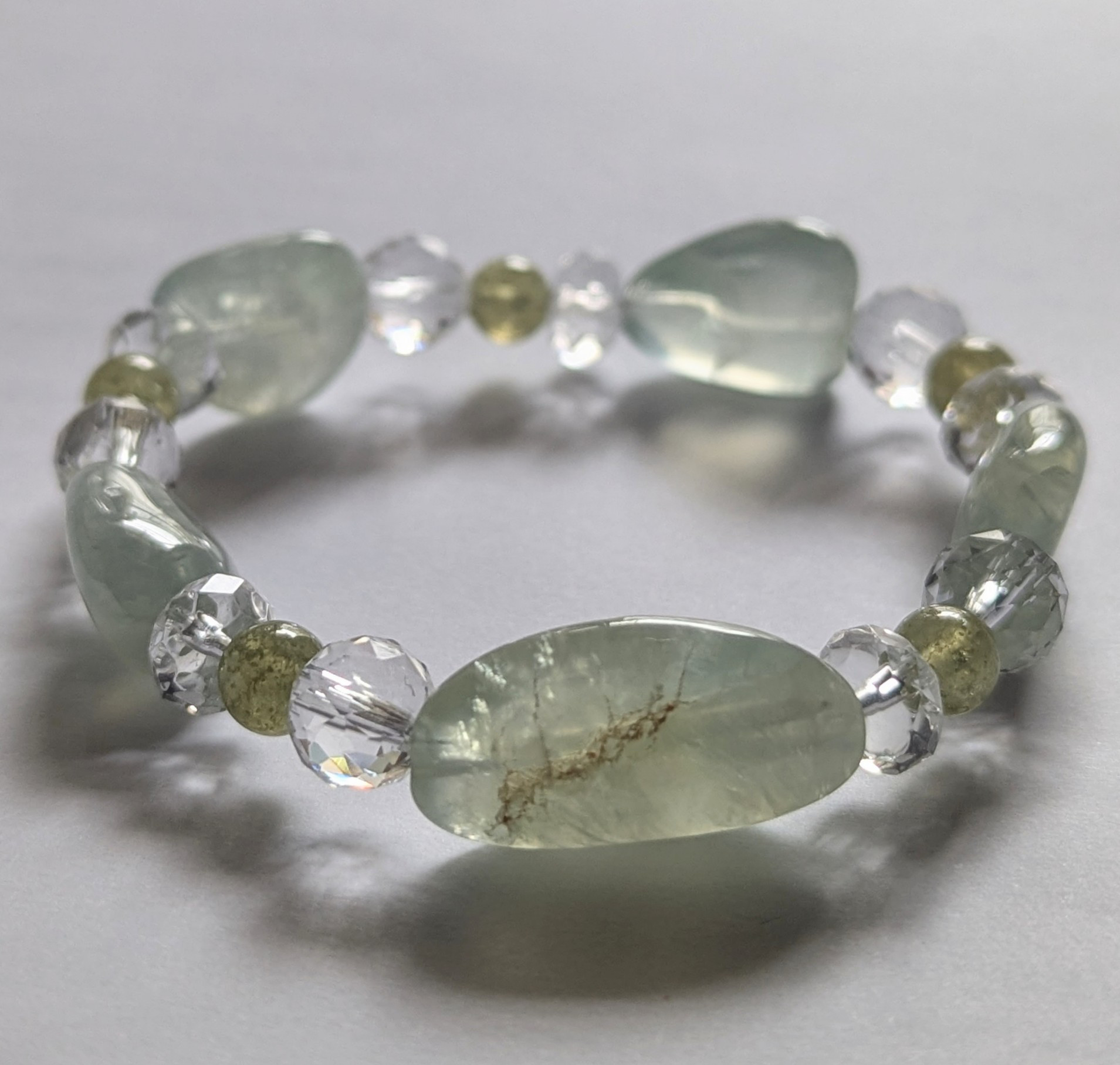 ✨希望と再生を齎し、実りある日々へと繋ぐブレスレット✨プレナイト&グリーンガーネット&クリアクォーツのブレスレット✨