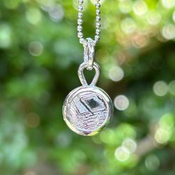 ムオニオナルスタ隕石（メテオライト）シルバーペンダント◇Silver Pendant with chain 1枚目の画像