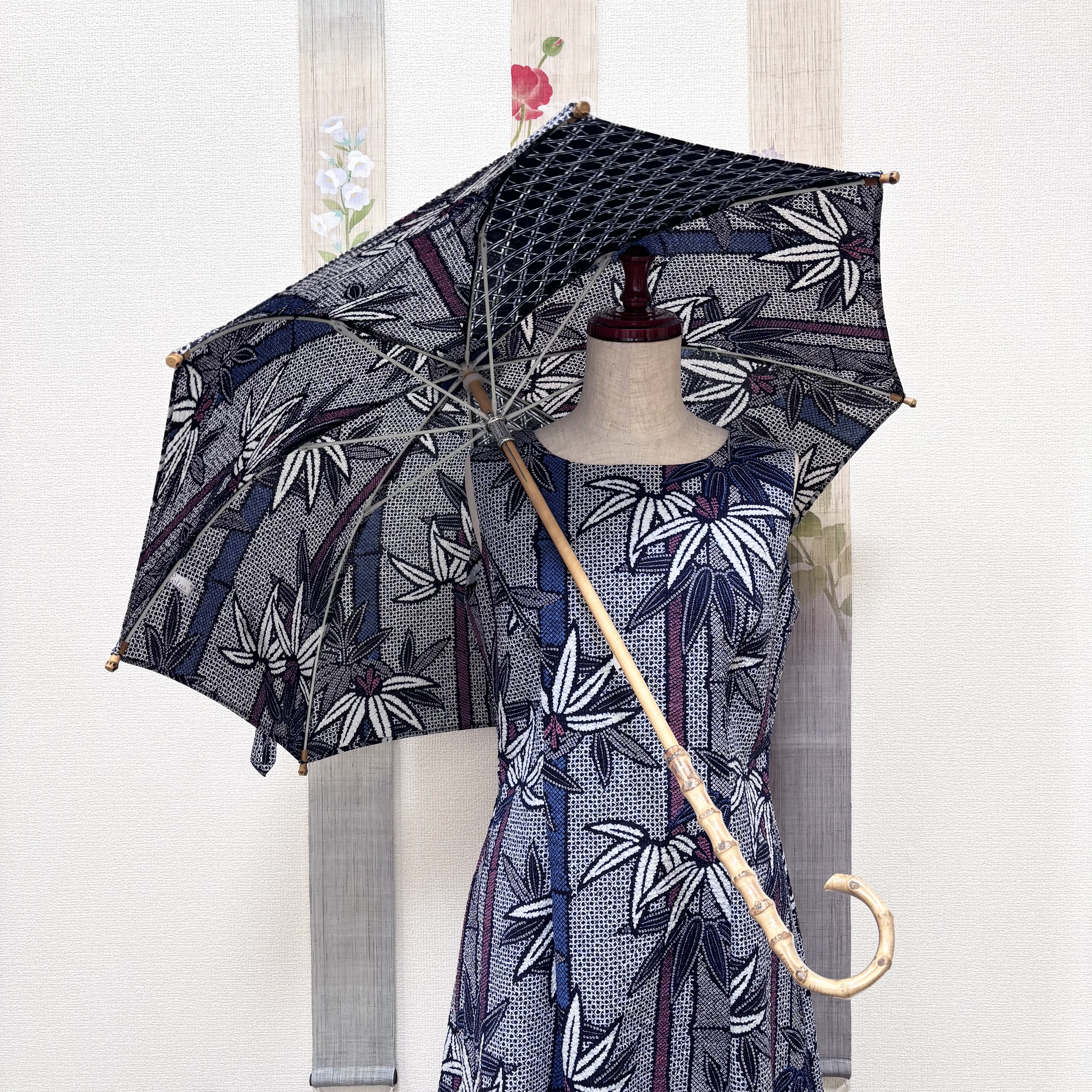 浴衣反物から作ったプリンセスラインワンピースと日傘　風待月