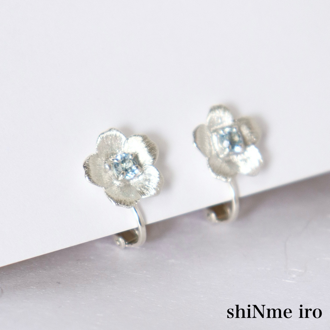 silver950 イヤリング　勿忘草　トパーズ