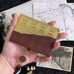 革のチョコ　IDホルダー　スイート（金の包み紙） 3枚目の画像
