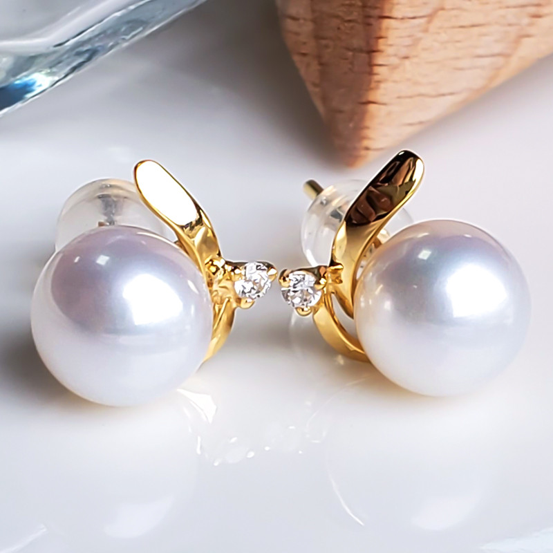 【La Corser】スマイリーフェイス 日本製 海水 7-9.5mm アコヤ 天然 海水真珠 ピアス シンプル 18Kゴールド