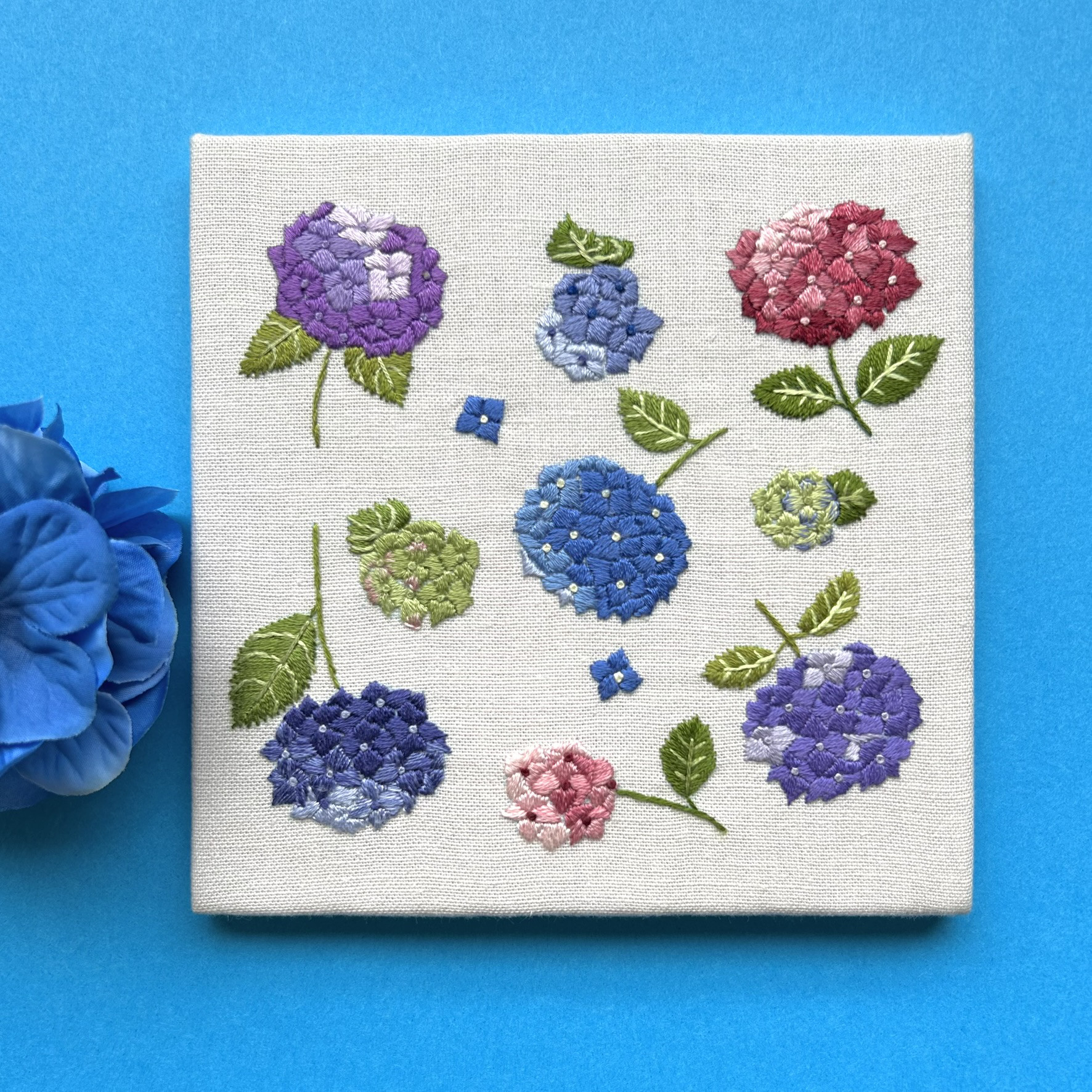 紫陽花日和　手刺繡ファブリックパネル