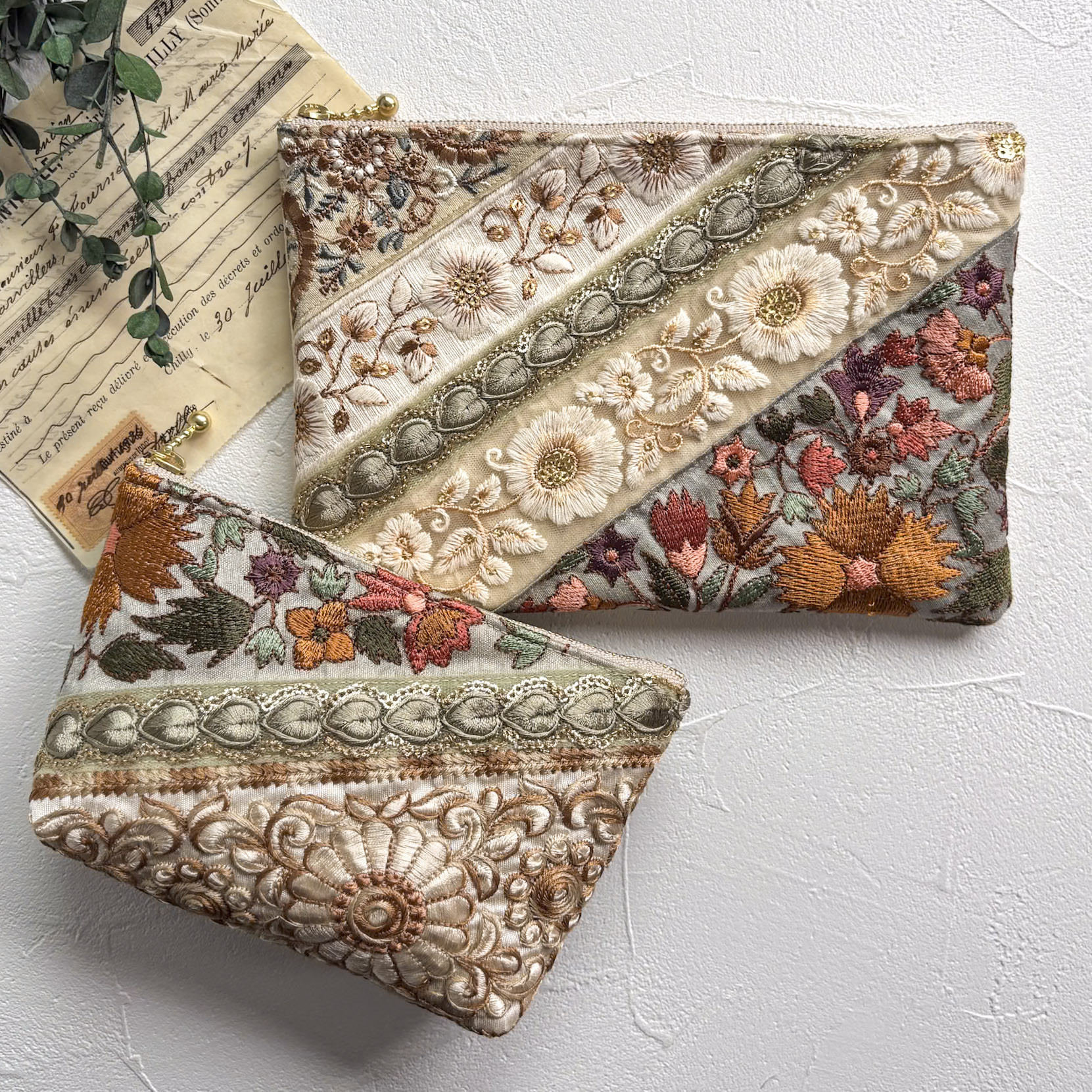 大人のためのインド刺繍ポーチ2点セット｜プチギフトや自分へのご褒美に｜カーキ×オレンジ