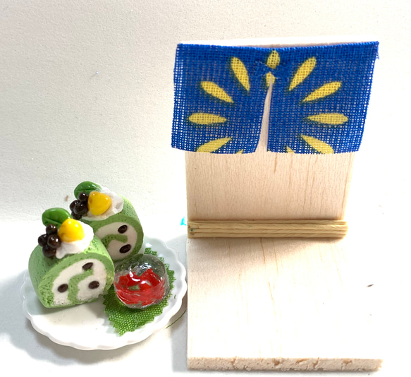 ☆夏和菓子　抹茶ロールケーキと金魚ゼリー　樹脂粘土　 4枚目の画像