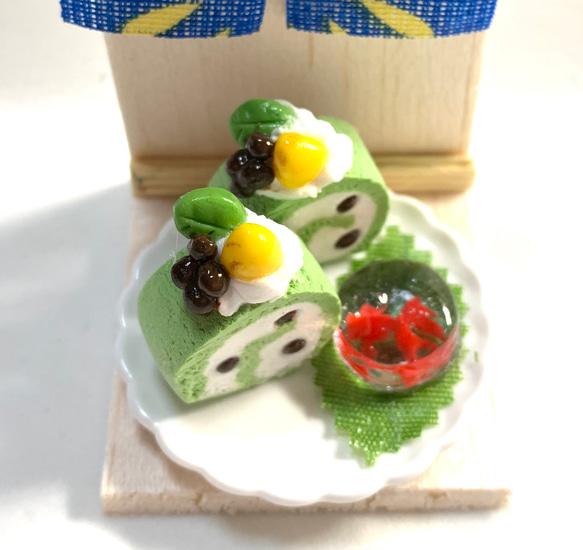 ☆夏和菓子　抹茶ロールケーキと金魚ゼリー　樹脂粘土　 3枚目の画像