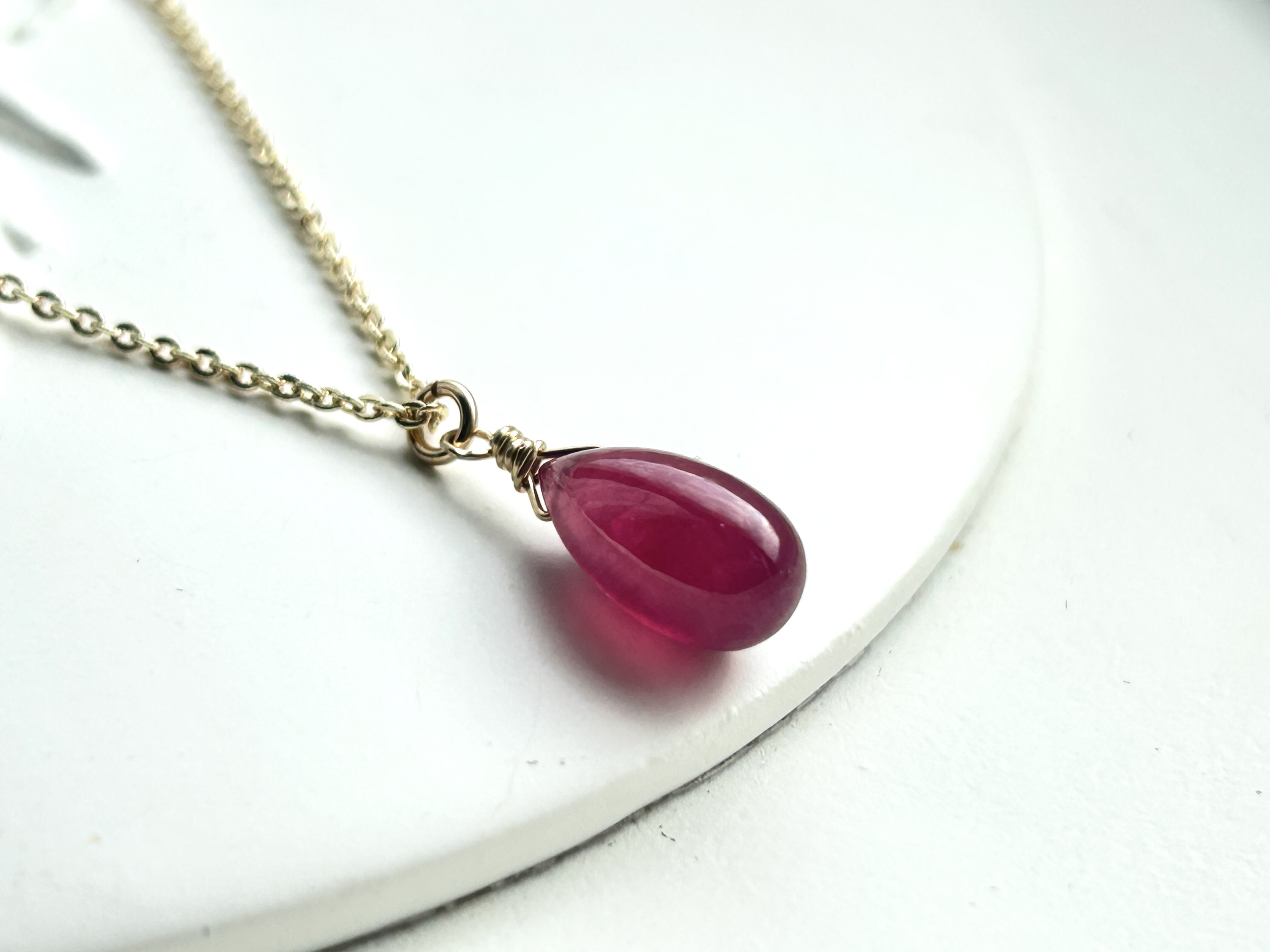 k14gf  宝石質＊大粒天然ルビースムースブリオレットネックレス