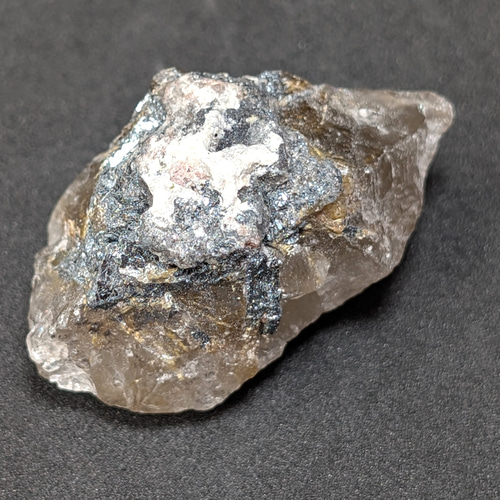 太陽放射ルチル 原石 ルース 虹入り金針水晶 金銭運を引き寄せる 神秘のパワー 太陽放射ルチル 原石 ルース 虹入り金針水晶 金銭運を引き寄せる