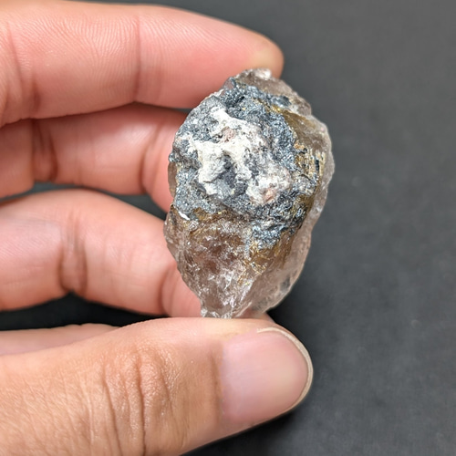 太陽放射ルチル 原石 ルース 虹入り金針水晶 金銭運を引き寄せる 神秘のパワー 太陽放射ルチル 原石 ルース 虹入り金針水晶 金銭運を引き寄せる
