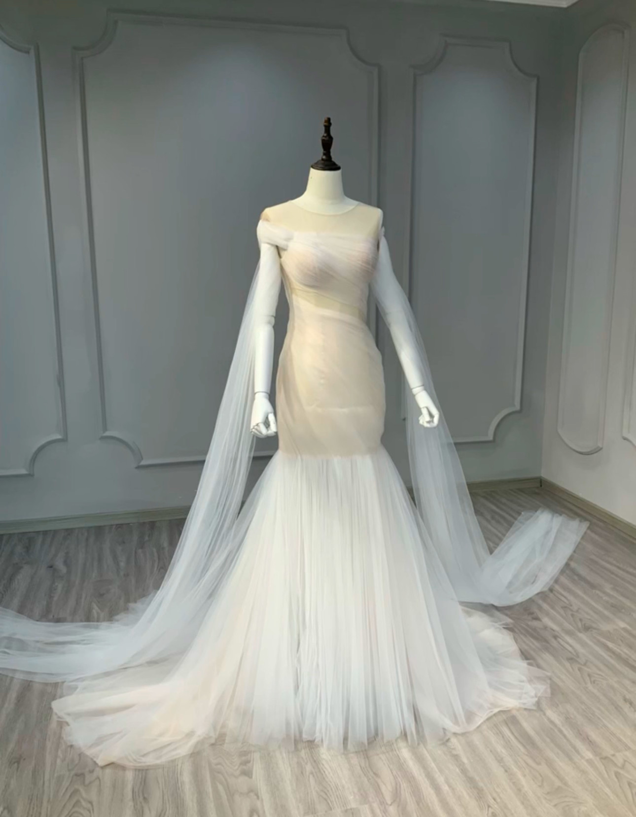 美品シースルー　白セクシー　エレアガント花嫁　スレンダーライン　マーメイドドレス　タイトスカート　ブライダル二次会披露宴