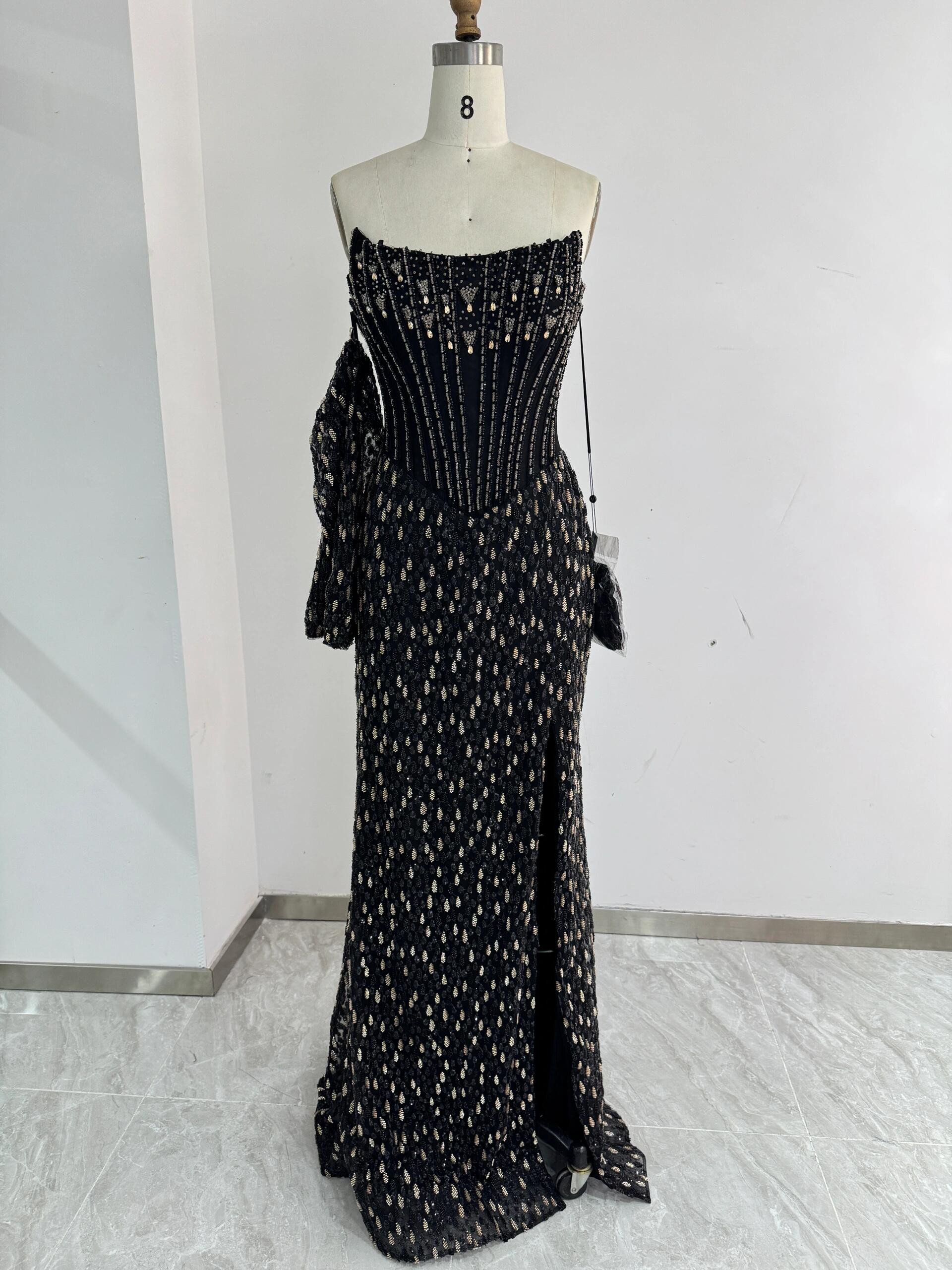 豪華　黒ブラック　サイズオーダー可能　カラードレス　演奏会発表会コンテスト　上品　エレガント　パーティードレス　チャック