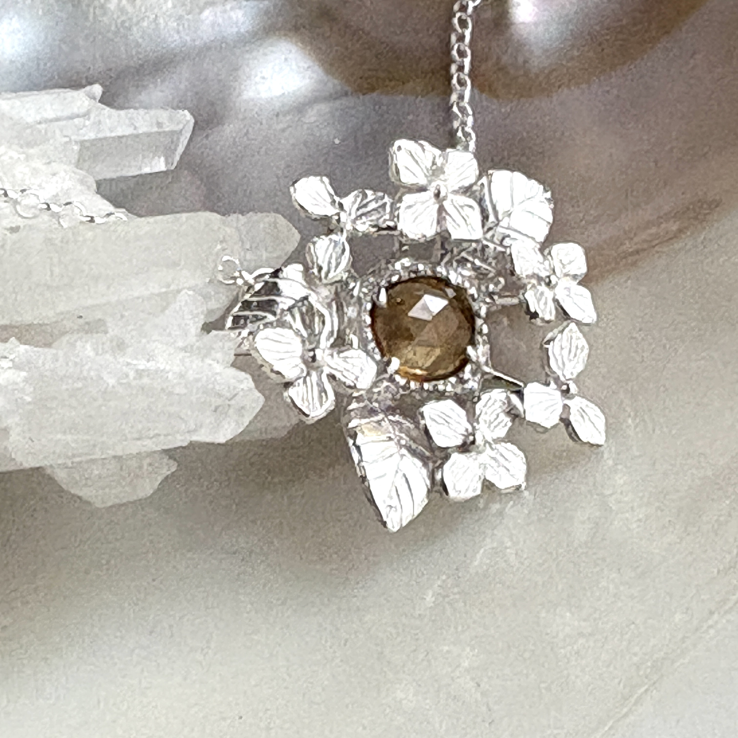 【一点物】雨に咲くガクアジサイのトルマリンネックレス（silver925