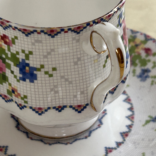 ロイヤルアルバート 商品検索 - イギリス雑貨・アンティーク ANTRO アントロ｜バーレイ正規