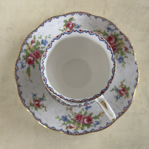 英国Vintage ROYAL ALBERT ロイヤルアルバート プチポワン デミタス