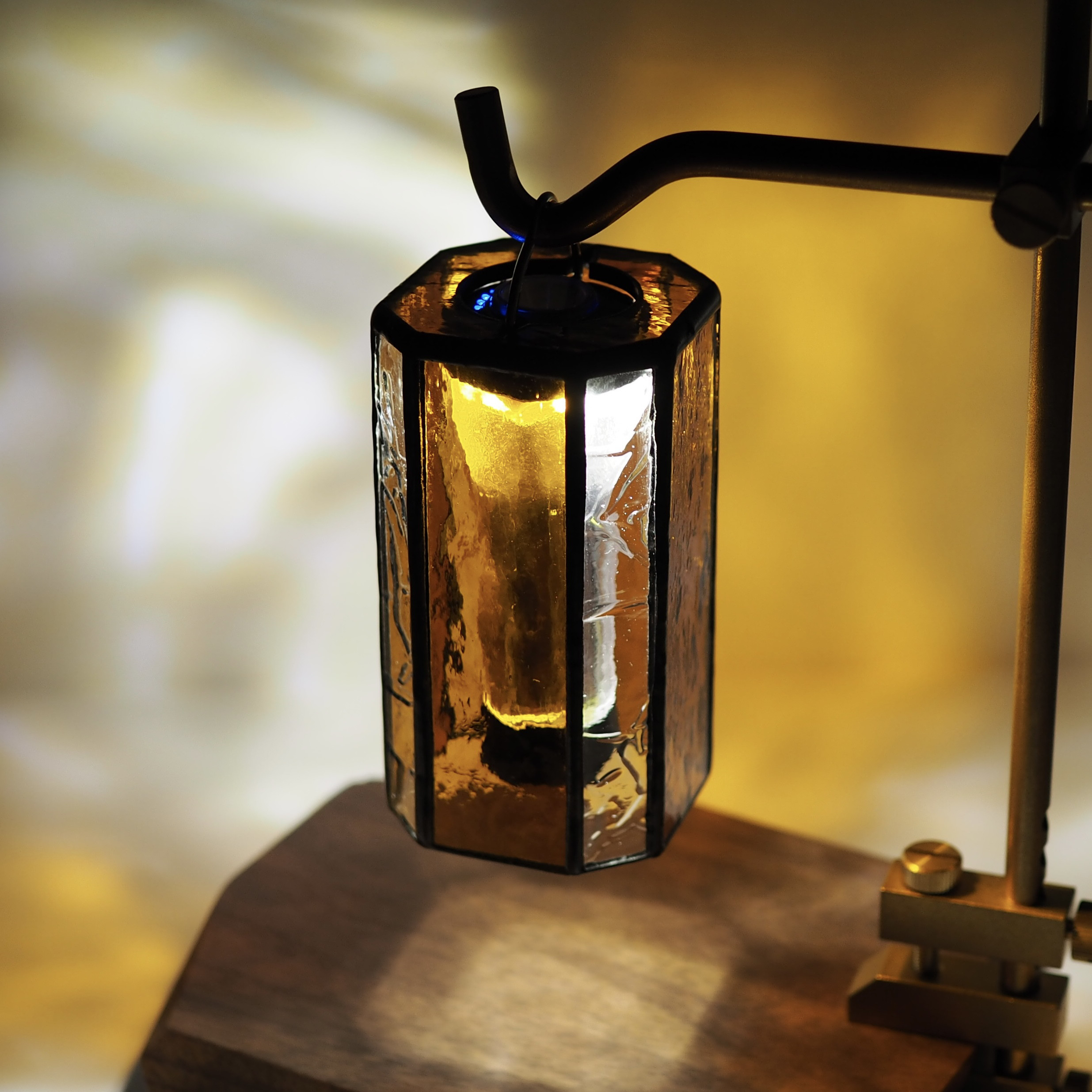 GlowShade ステンドグラスのランタンシェード｜ゴールゼロ対応・キャンプ