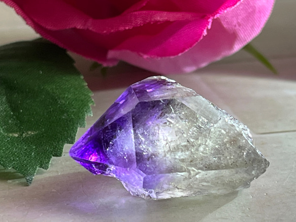 ブラジル・バイーア産 ファントム アメジスト 紫水晶 原石