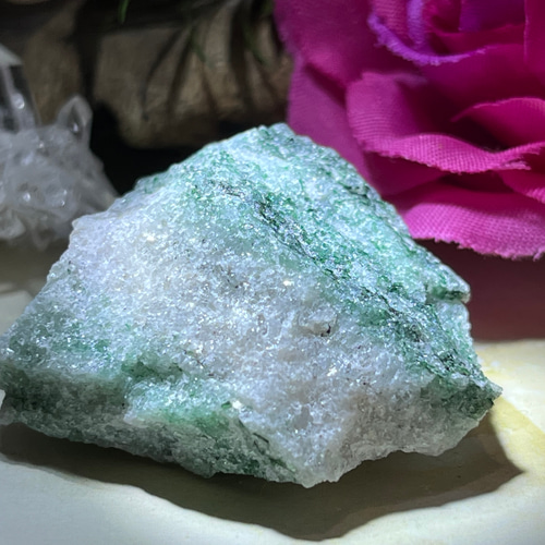 リラックス効果❁⃘*.゜ フックサイト クロム雲母 原石 ラフストーン