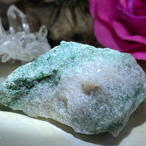 リラックス効果❁⃘*.゜ フックサイト クロム雲母 原石 ラフストーン