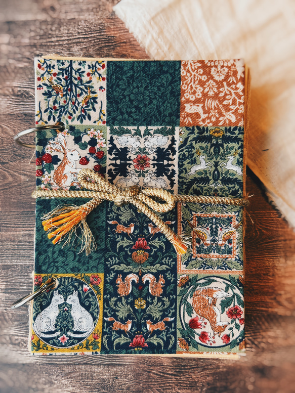 The Guardian Grimoire｜守護の書（あなたを映す個性診断ブック） 1枚目の画像