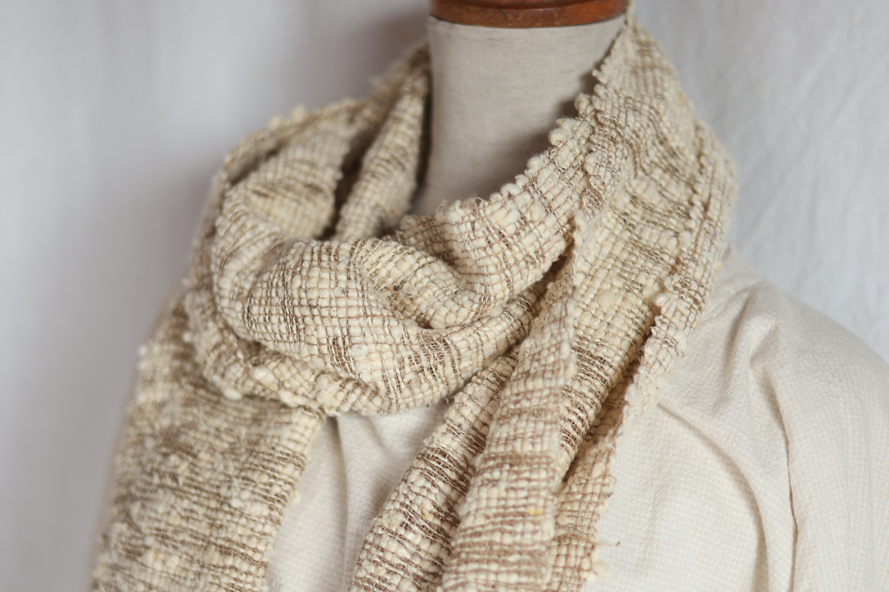 アースカラー　ワイルドシルクマフラー（エリ蚕）